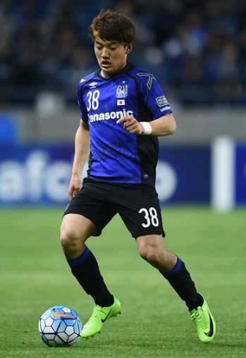 注重中场的 注重中场的